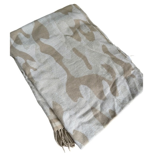 Mark and Graham Camel Camo Fringe Blanket Scarf One Size Soft Sweater Material - Picture 1 of 5